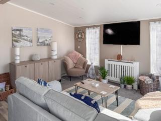 38 At The Sanctuary Lodges - Uk50850 - 8