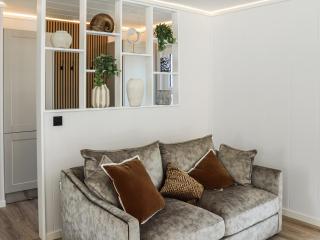 16 At The Sanctuary - Uk52286 - 7
