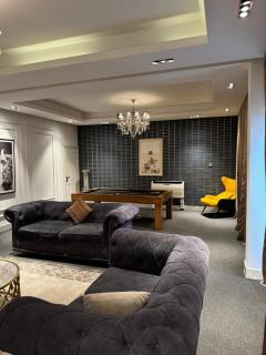 Macdonald Residence - 0