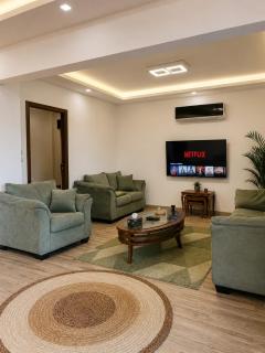 Cozy Nile View Suite in Maadi Direct Nile View - 1