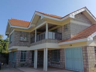 Luxurious 3 bedroom house - 6