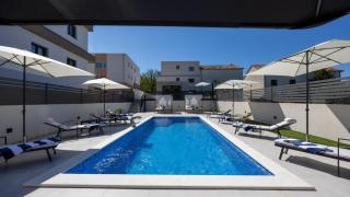 Apartment with pool Jeniffer by Villas Guide - 8