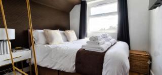 Spacious 4 Bedroom Home- NEC, Utilita Arena, BHX - 7