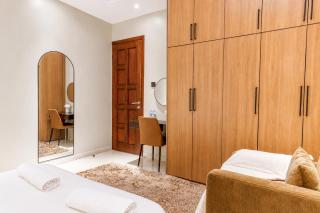 Modern 1BR Near Acacia Mall 24hours Power Free Parking - 4
