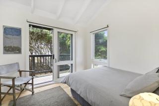 BYO Linen - A1 Location by the sea - 6