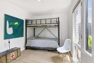 BYO Linen - A1 Location by the sea - 2