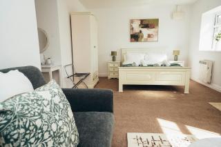 Langdon Farm Countryside Apartments - 9