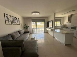 Ground Floor Parfum Private Heated pool 3BR - 3