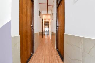 Hotel Metro Residency - 2