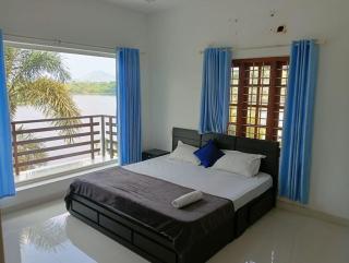 Nvoyages Lake View Cottage - 1
