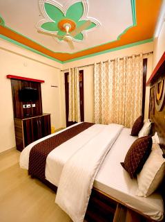 Hotel Amber - Stay in the Heart of Mussoorie #Balcony & Family Room #Mountain View - 8
