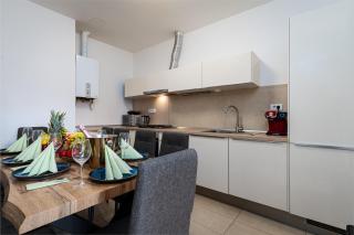 Luxury Aurora Residence - 5