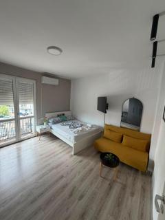 Nice apartment for up to 8 people - 0