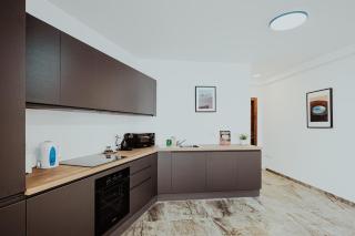 HTR Duplex Penthouse Suite - Private Roof Top Jacuzzi - City Views - 2