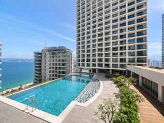 Gold Coast Beachfront Suites Nha Trang - 5