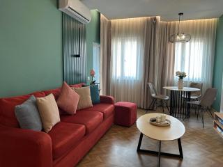 DeLux Suite 104 - 4