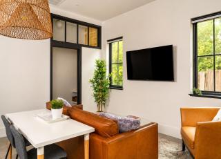 Modern Light Filled Casita - 7