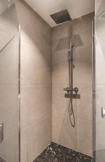 Exclusive Apartment Near City Center - 3