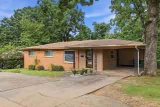 Peaceful North Little Rock Home with Backyard - 8