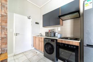 Alimama Spaces: The Manson's Green Creek Studio - 8