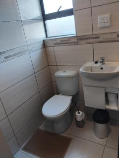 MJS Holiday House Self Catering - 1