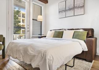Cava Retreat 1-King Bed Sofa Bed Patio Pool View - 1