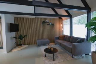 Luxe Heuvellodge Robin 76 - fietsenberging - airco - opgemaakte bedden - parkeerplaats - 6