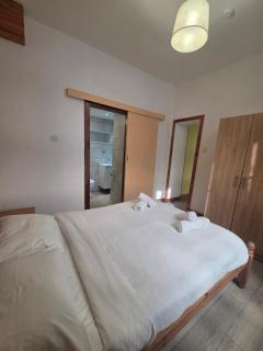 Harrys Inn Guesthouse - 2