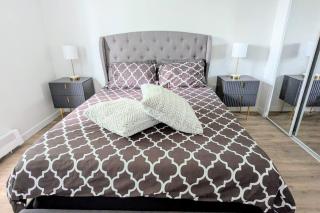 Stylish & Modern House + Near Barrie Beach! - 1