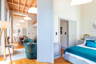 LovelyStay - Deluxe 2BR Duplex with Splendid View - 9