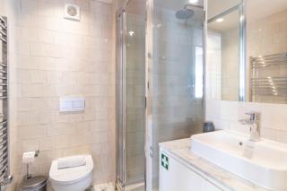 LovelyStay - Deluxe 2BR Duplex with Splendid View - 4