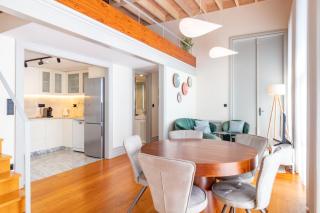 LovelyStay - Deluxe 2BR Duplex with Splendid View - 8