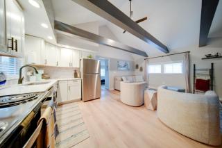 'Wishin & Fishin' Walkable Erie Home By the Beach! - 9
