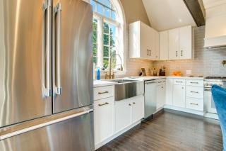 Summer Beach Pass: Wooded Martha's Vineyard Escape - Vineyard Haven - 2