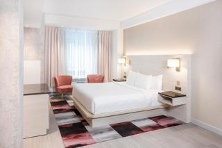 Fantasyland Hotel - 9