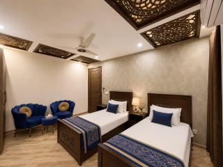 Two Bedroom Apartment, Multazam Heights, DHA Phase 8 - 6