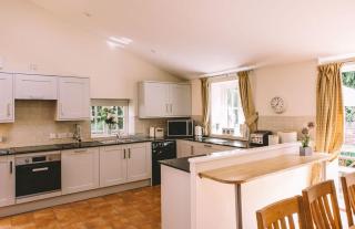 The Coach House, Stowlangtoft Estate - 4