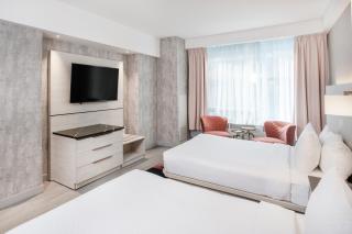 Fantasyland Hotel - 6