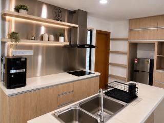 Midvalley Mosaic Southkey industry nest JB CIQ 3BR10PAX - 6