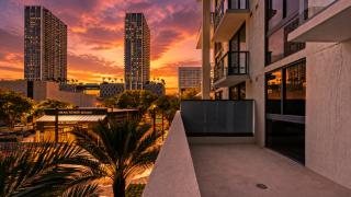 Modern Condo in Downtown Miami Near Bayside - 5