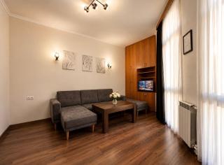 Amiryan 7 TopHouse - Yerevan - 9