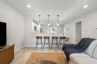New 4 Bed 2 and a Half Bath Near ND Campus - 2