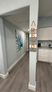 2 bedroom Tropical Beach Getaway A - 8