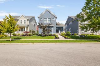 Luxury Retreat Near Notre Dame 5BR 45BA Game Room, Fire Pits & Walk Downtown - 0