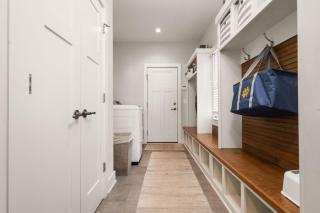 Luxury Retreat Near Notre Dame 5BR 45BA Game Room, Fire Pits & Walk Downtown - 3