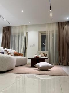 Edenhouse - 9