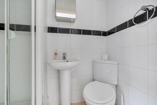 3 Bed - Sleeps 6 - Parking - Central Canterbury - 1