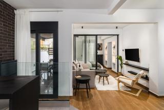 BLACK FRAME-A cinematic urban stay in Thessaloniki - 0