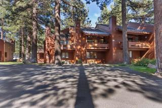 3BR Condo - Shared Pool Near Shuttle & Shopping - 8