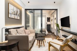 BLACK FRAME-A cinematic urban stay in Thessaloniki - 9